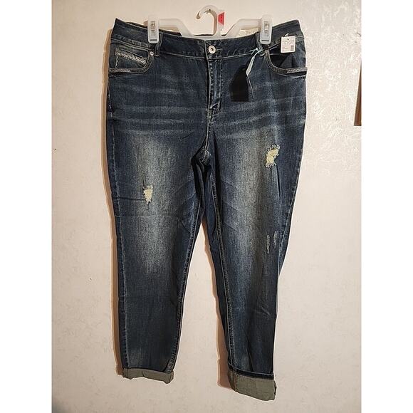 Maurices Skinny Boyfriend Jeans Denim Flex sz 14 Ultimate Comfort Embroidered - Picture 1 of 11